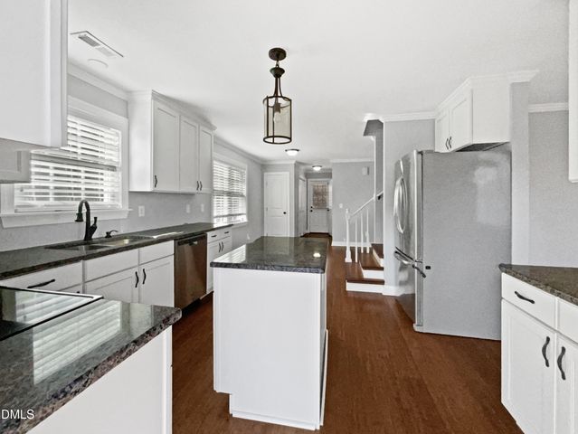 240 Jay Street, Chapel Hill, NC 27516