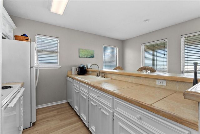 1002 Beach Drive, Surfside Beach, TX 77541