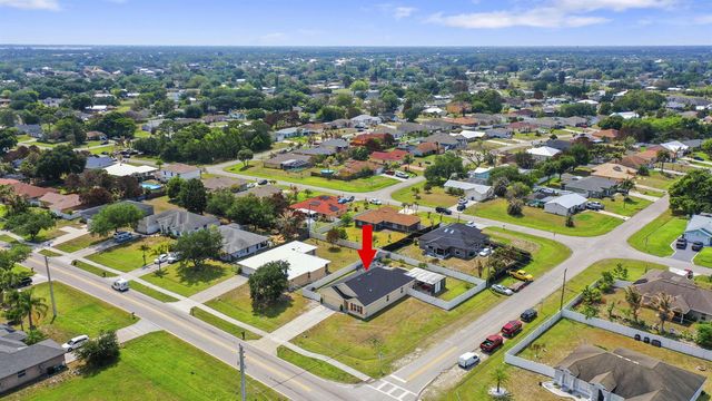 275 SW Tulip Boulevard, Port St. Lucie, FL 34953
