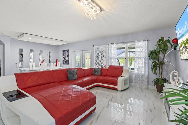 275 SW Tulip Boulevard, Port St. Lucie, FL 34953
