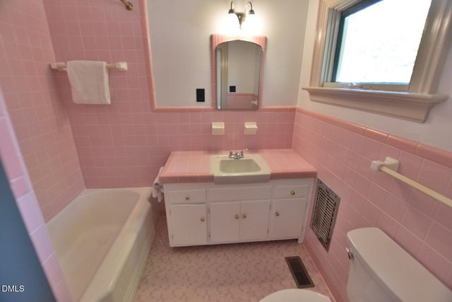 220 S Howell Street, Rocky Mount, NC 27804