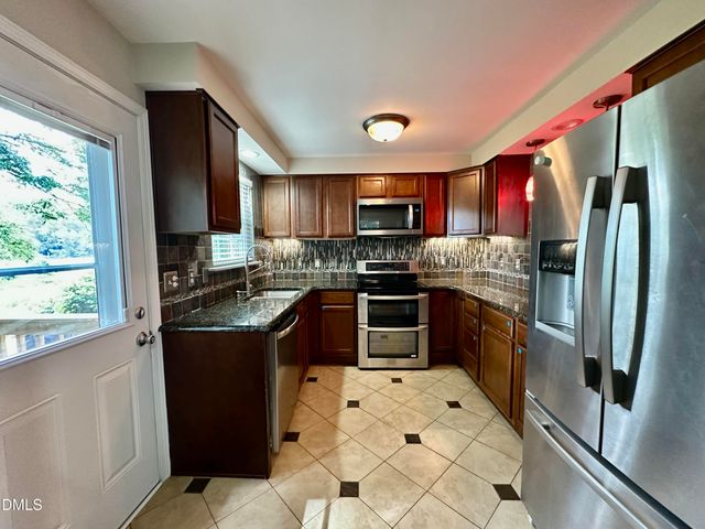 2725 Newbold Street, Raleigh, NC 27603