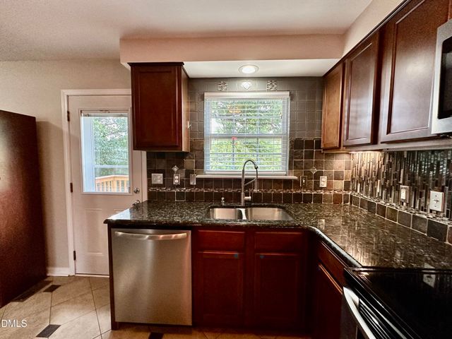 2725 Newbold Street, Raleigh, NC 27603