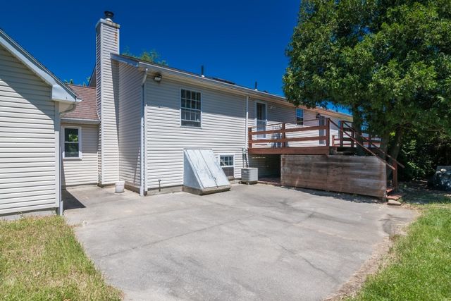 101 Stockbridge Street, Hadley, MA 01035