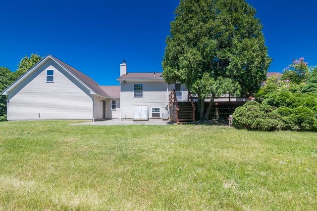 101 Stockbridge Street, Hadley, MA 01035