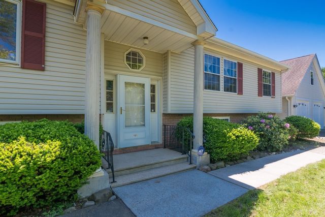 101 Stockbridge Street, Hadley, MA 01035