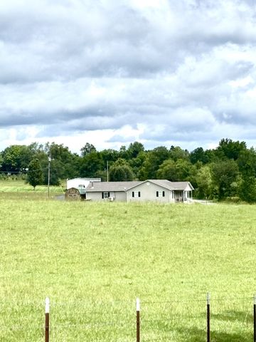 739 Johnson Town Rd, Smithville, TN 37166