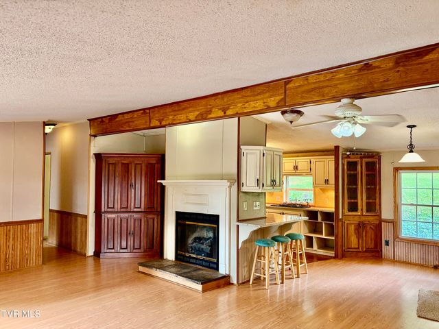 3327 Horseshoe Drive, Kingsport, TN 37663