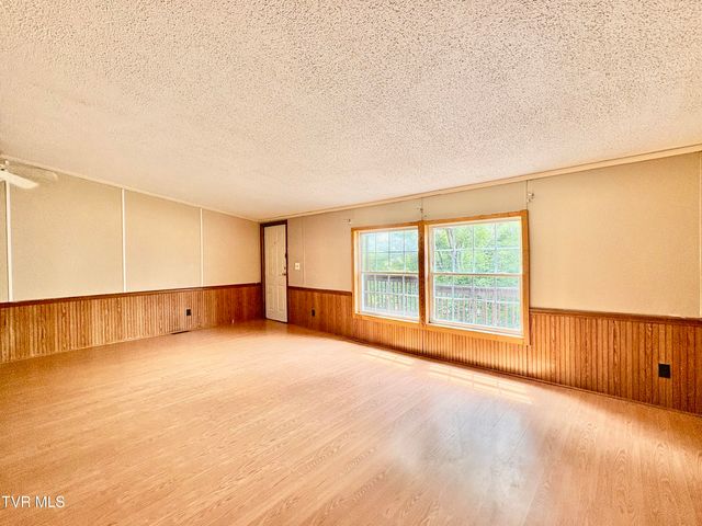 3327 Horseshoe Drive, Kingsport, TN 37663