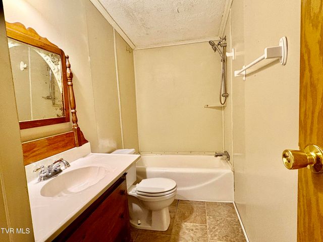 3327 Horseshoe Drive, Kingsport, TN 37663