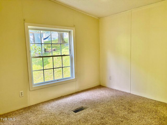 3327 Horseshoe Drive, Kingsport, TN 37663