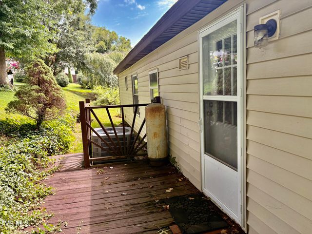 3327 Horseshoe Drive, Kingsport, TN 37663