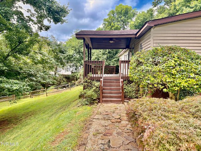 3327 Horseshoe Drive, Kingsport, TN 37663