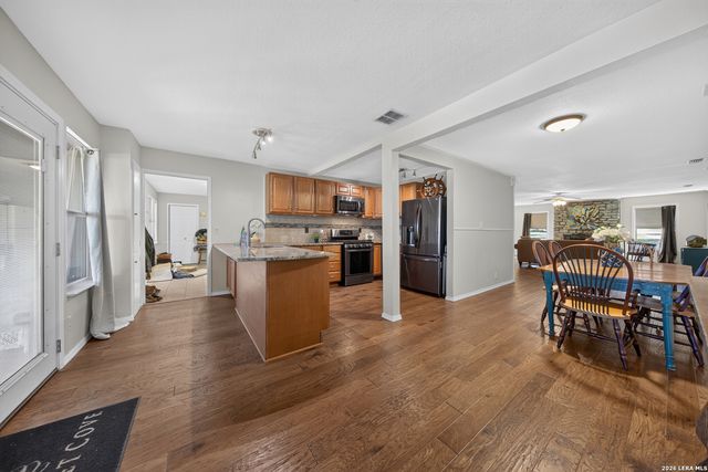 1932 Canyon Lake Dr, Canyon Lake, TX 78133