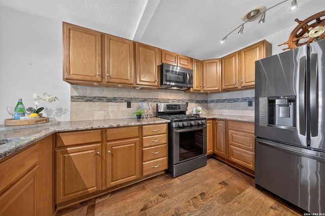 1932 Canyon Lake Dr, Canyon Lake, TX 78133