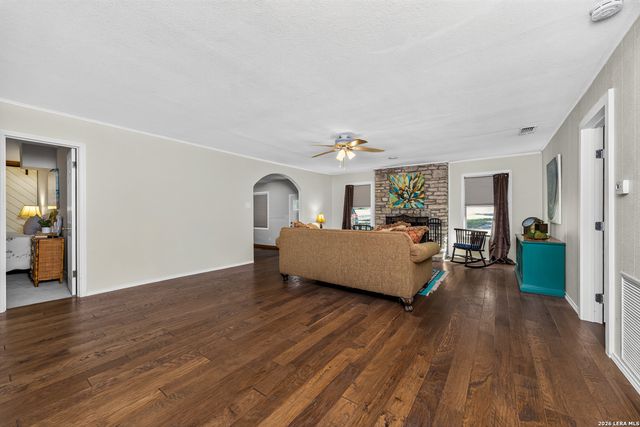 1932 Canyon Lake Dr, Canyon Lake, TX 78133