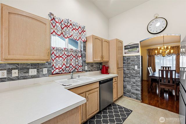 18828 76th Avenue Ct E, Puyallup, WA 98375