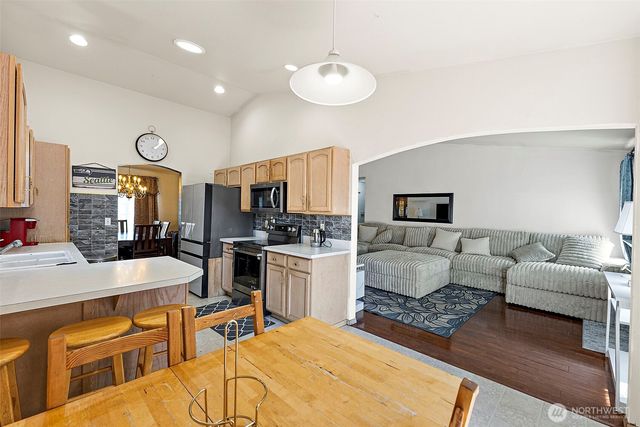 18828 76th Avenue Ct E, Puyallup, WA 98375