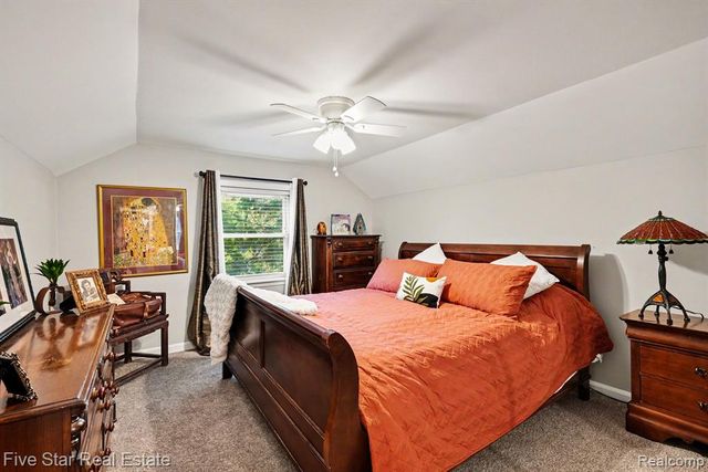 6700 Pontiac Trail Road, West Bloomfield, MI 48323