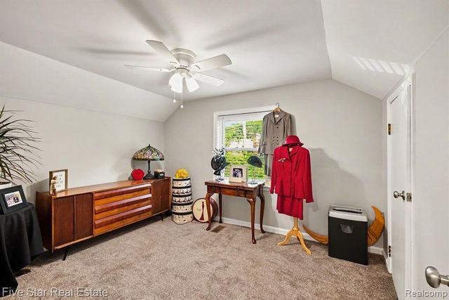 6700 Pontiac Trail Road, West Bloomfield, MI 48323