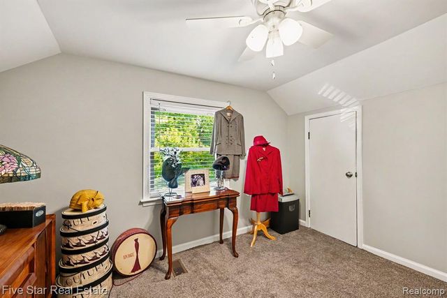 6700 Pontiac Trail Road, West Bloomfield, MI 48323