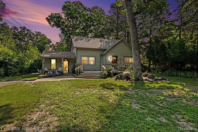 6700 Pontiac Trail Road, West Bloomfield, MI 48323