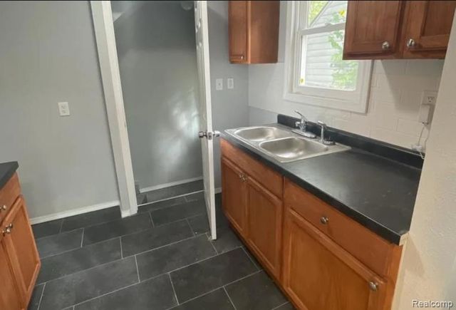 19344 Bradford Street, Detroit, MI 48205