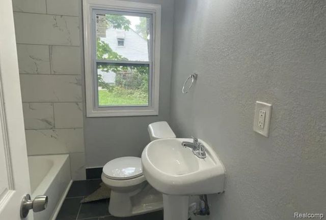 19344 Bradford Street, Detroit, MI 48205