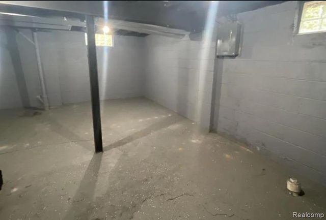 19344 Bradford Street, Detroit, MI 48205