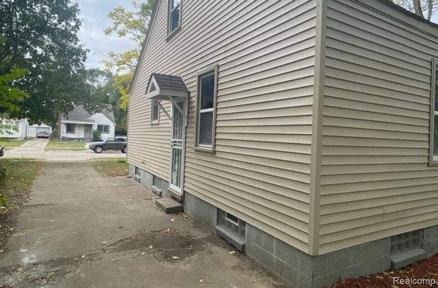 19344 Bradford Street, Detroit, MI 48205