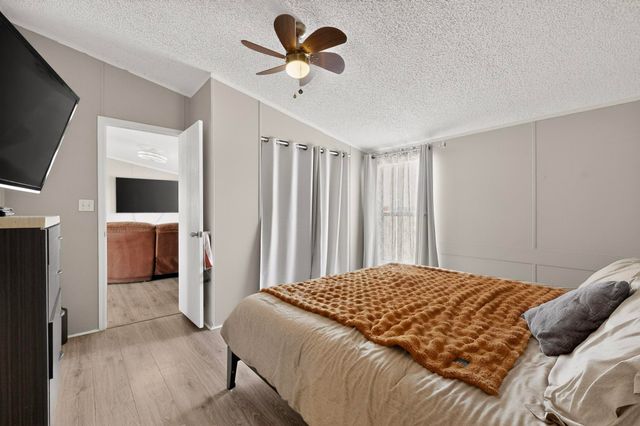 89 Sunset Road, Moriarty, NM 87035