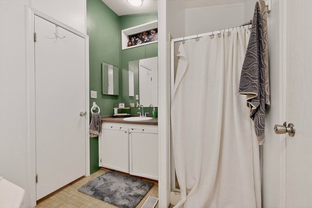 89 Sunset Road, Moriarty, NM 87035