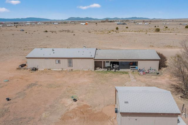 89 Sunset Road, Moriarty, NM 87035