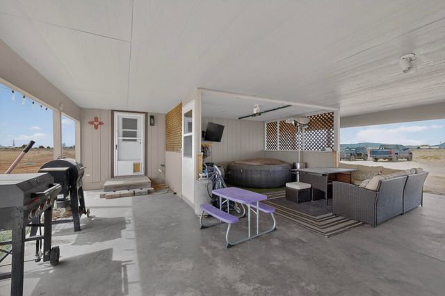 89 Sunset Road, Moriarty, NM 87035