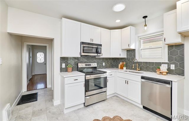 4076 Wilmington Avenue, St Louis, MO 63116