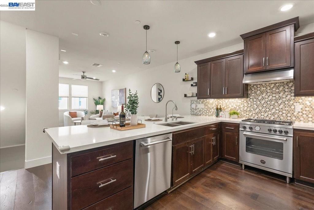 Image 10 of property listing at 730 Amalfi Loop, Milpitas, CA 95035