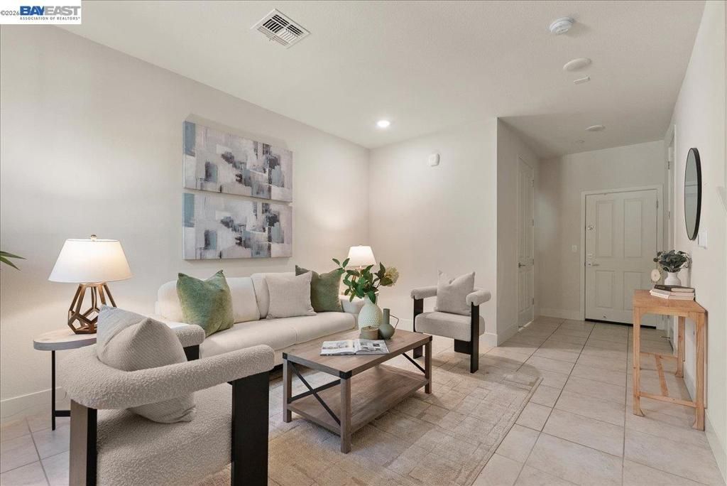 Image 5 of property listing at 730 Amalfi Loop, Milpitas, CA 95035