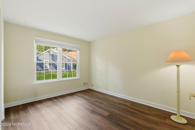 5 Abbey Court, Forked River, NJ 08731