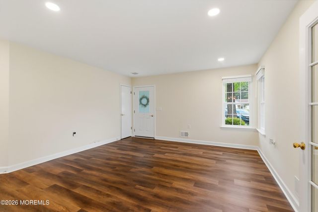 5 Abbey Court, Forked River, NJ 08731