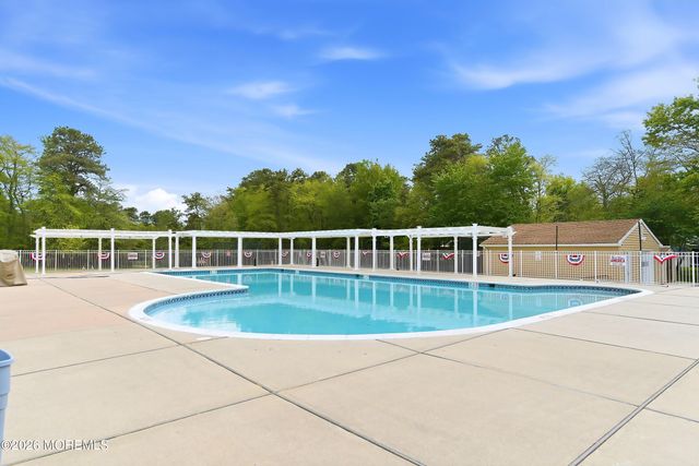 5 Abbey Court, Forked River, NJ 08731
