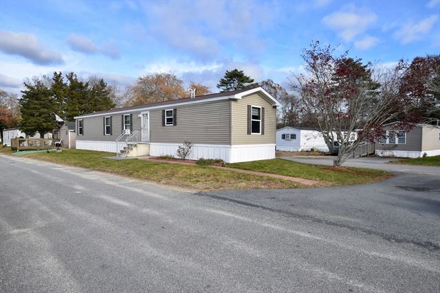 2900 Cranberry Hwy 42, Wareham, MA 02538
