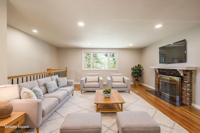 181 E Main St, Westborough, MA 01581