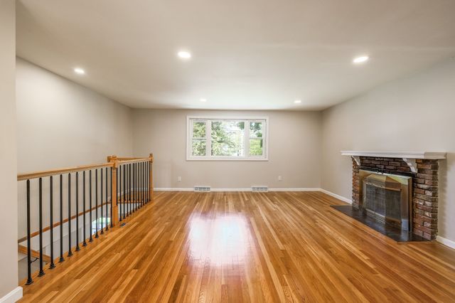 181 E Main St, Westborough, MA 01581