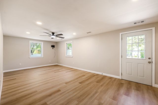 181 E Main St, Westborough, MA 01581