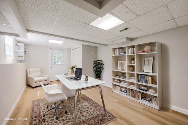 181 E Main St, Westborough, MA 01581