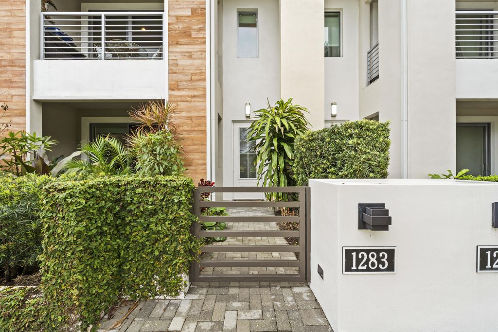 1283 Faulkner Terrace, Palm Beach Gardens, FL 33418