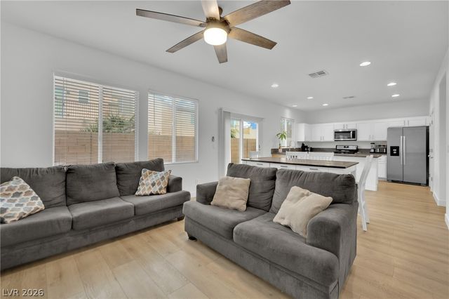 4063 Blue Wildrye Street, Las Vegas, NV 89122