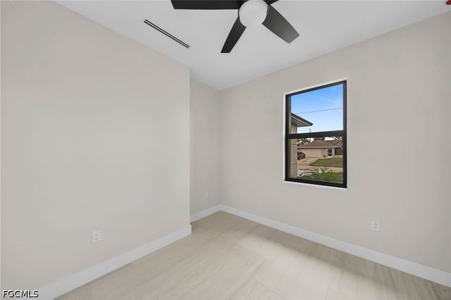 38 NE 8th PL, Cape Coral, FL 33909