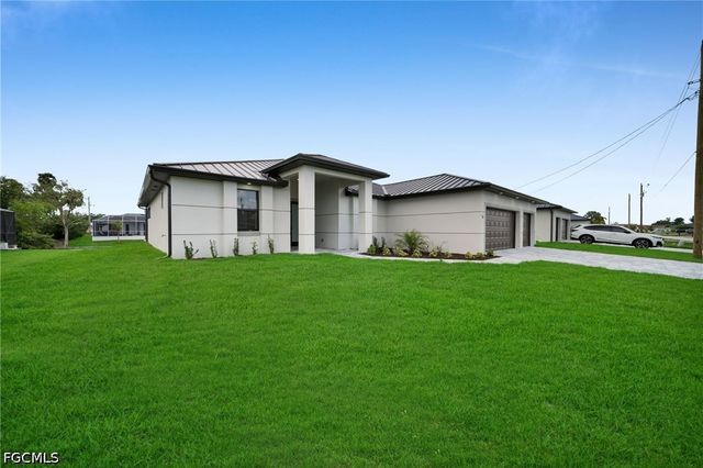 38 NE 8th PL, Cape Coral, FL 33909