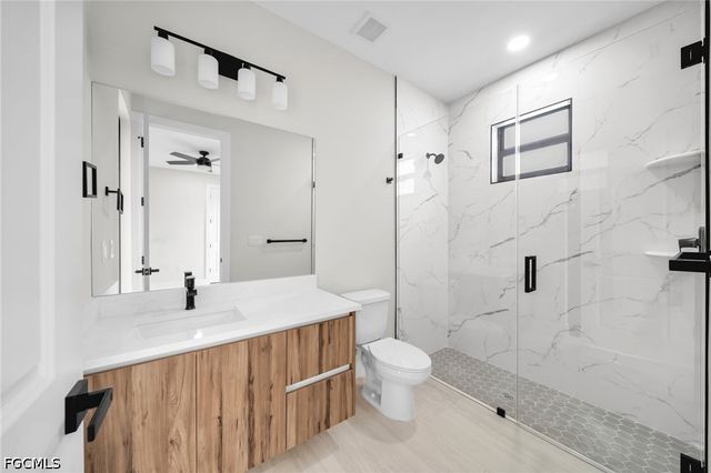 38 NE 8th PL, Cape Coral, FL 33909